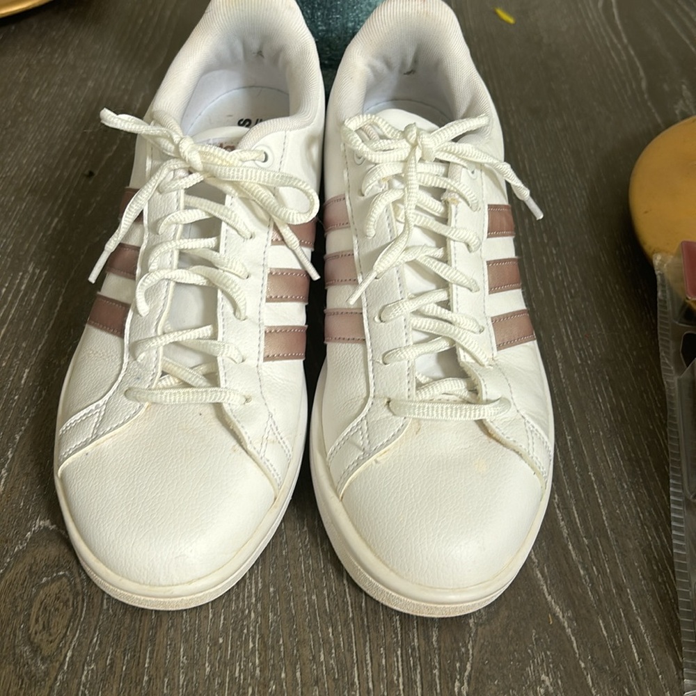Adidas - Picture 12 of 13